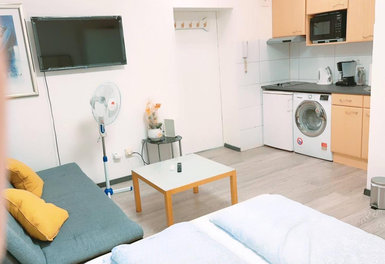 Comfort Studio 3P Km Вена Экстерьер фото